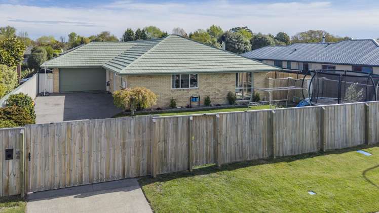 22 Paget Drive Woodend_45