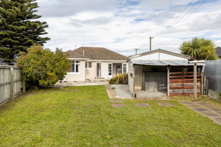 413 Breezes Road Aranui_15