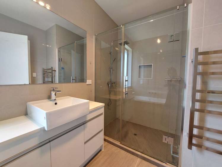 28 Jelas Drive Riverhead_15