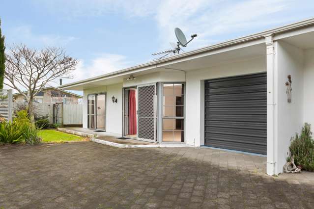 Private 2 Bedroom Unit in No Exit Street