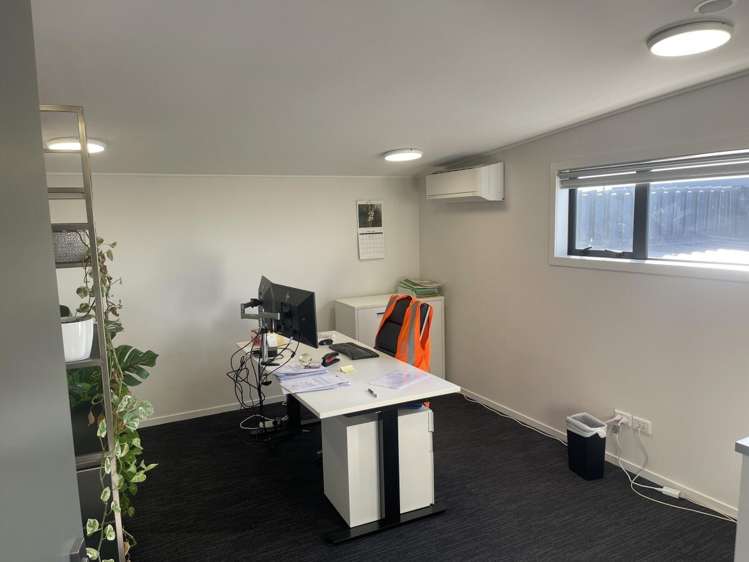 301-303 Queen Street East Hastings Central_7