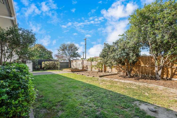 69 Vardon Crescent Shirley - Fairway Park_13