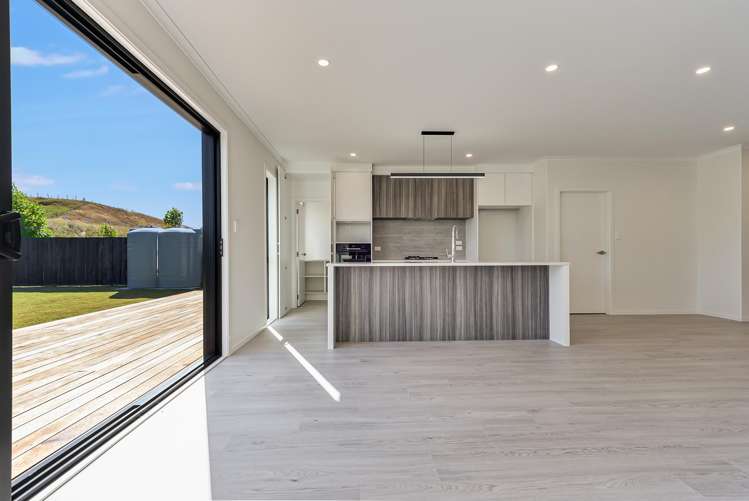 33 Overton Street Rototuna North_11