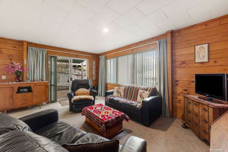 2A Mossop Rise Glenfield_1