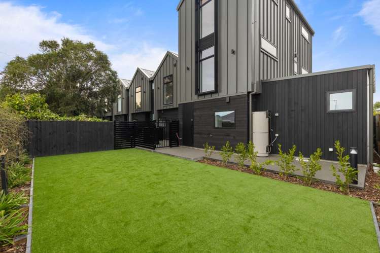 18/24 Devonport Lane Saint Albans_11