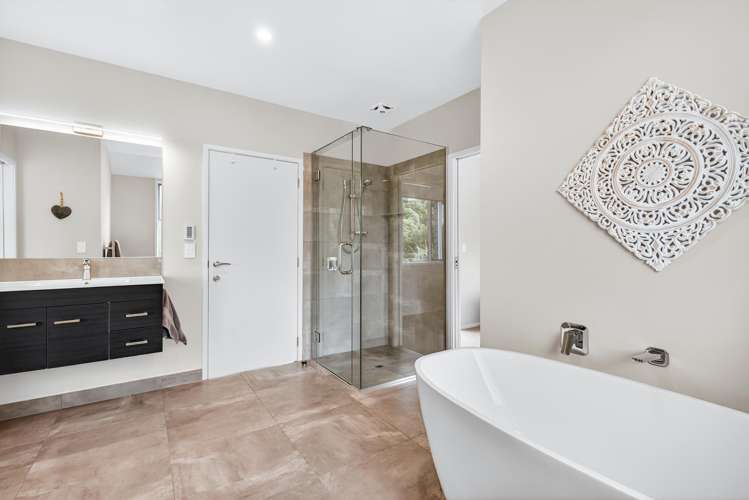 1 Peregrine Place Kinloch_23