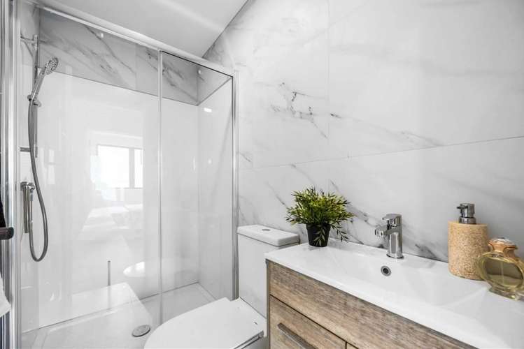 2/123 Barrack Road Mt Wellington_8