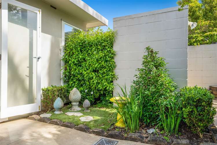 4/252 Hurstmere Road Takapuna_7