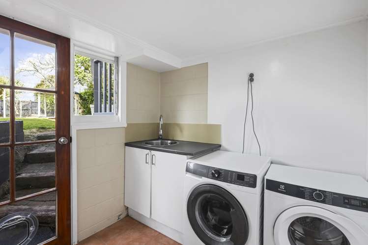 4 Binda Place Botany Downs_26