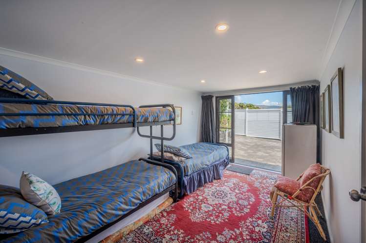 17 Penlington Place Akaroa_25