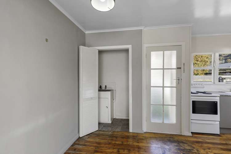 1 and 2/7A Seddon Street Wallaceville_11