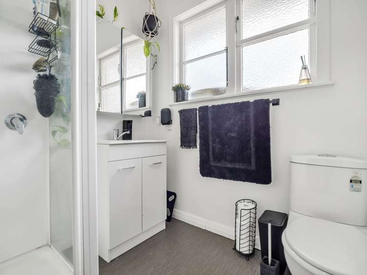 2 Galway Avenue Hamilton East_14