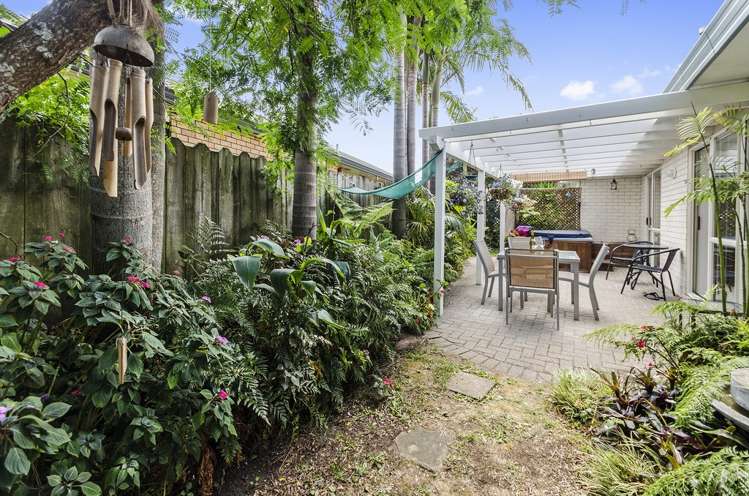 126 Burswood Drive Pakuranga Heights_1