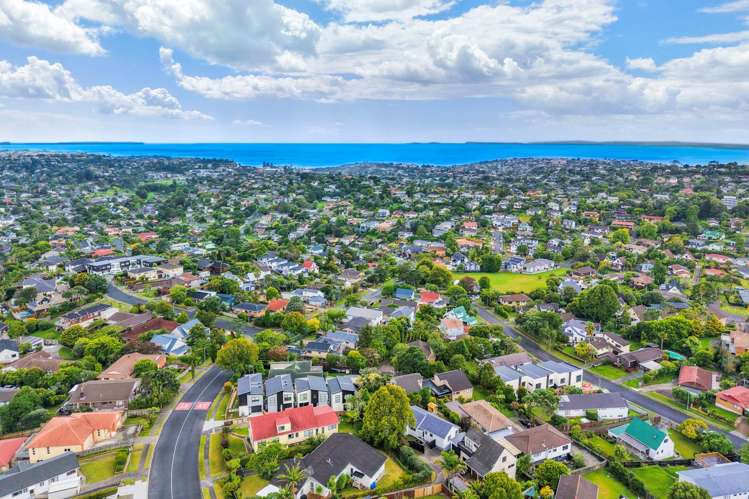 1/135 Oaktree Avenue Browns Bay_26