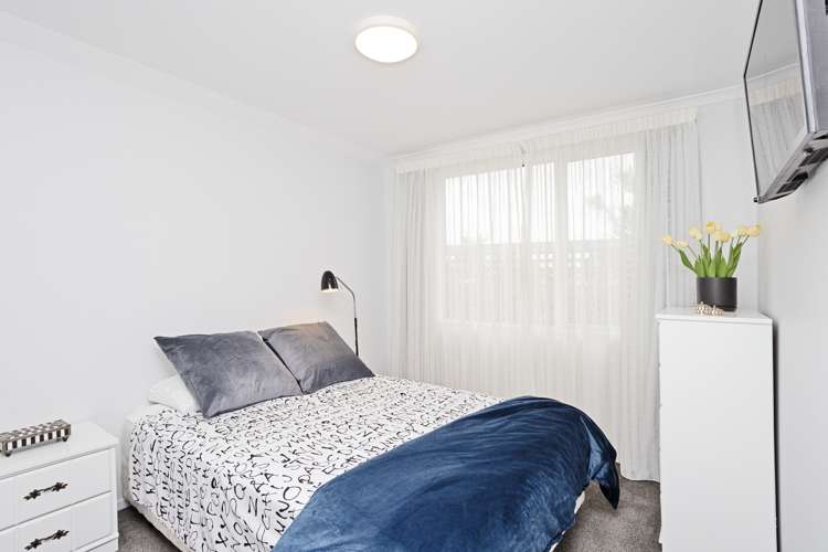 18 Lowe Street Avenal_15