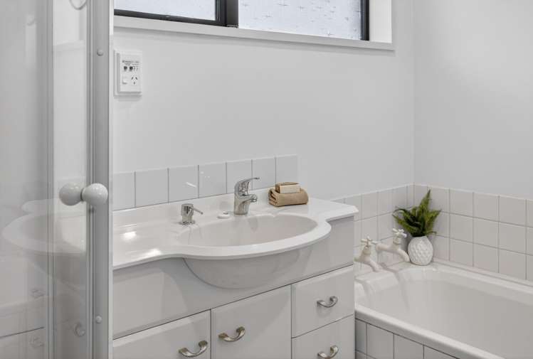 4 Dulcie Place Harewood_14