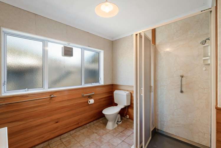1 Marina Way Athenree_16