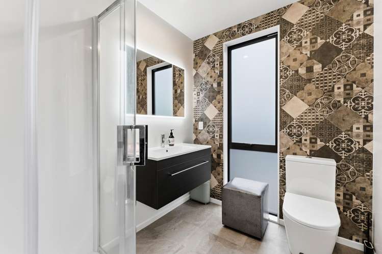 14 Trudi Place Green Island_19