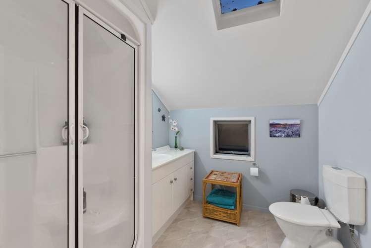 1083 Kahikatea Flat Road Waitoki_15