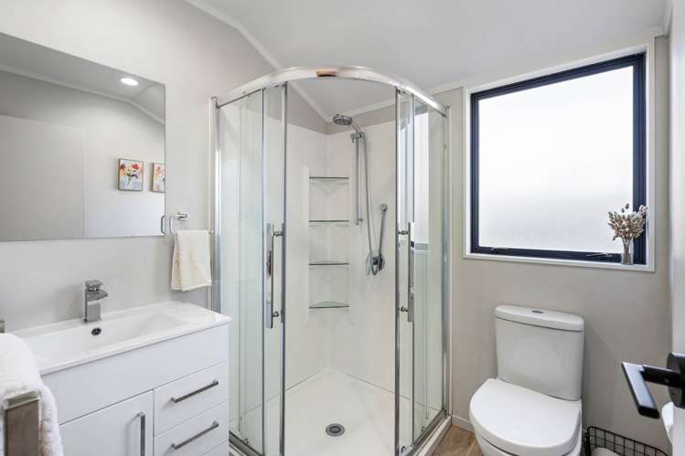 11A Waddell Avenue Pt England_10