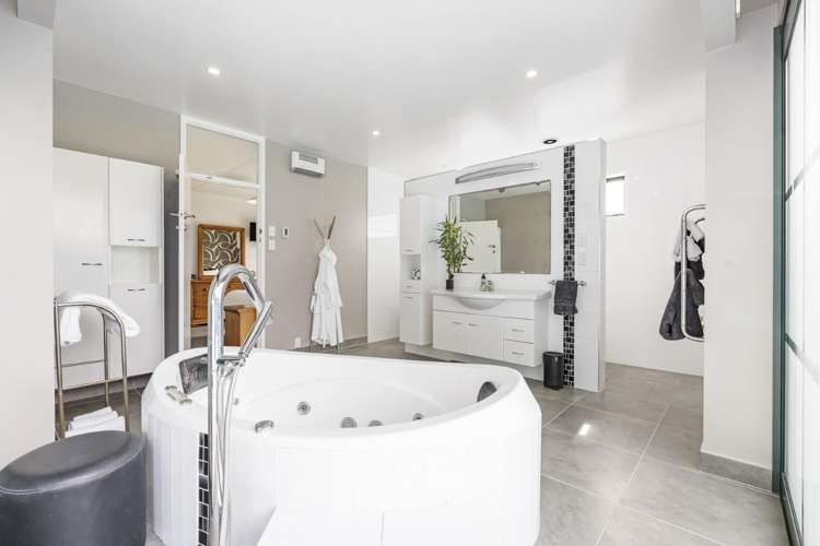 13 Onslow Place Merrilands_9