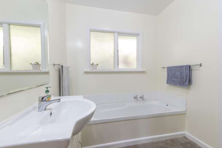 364 Riverlaw Terrace Saint Martins_15