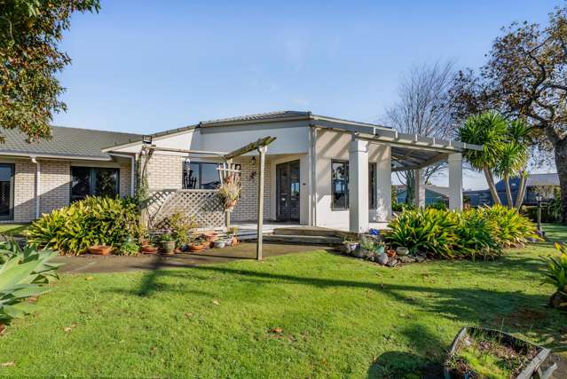 Spacious 300m2 Home In Top Location