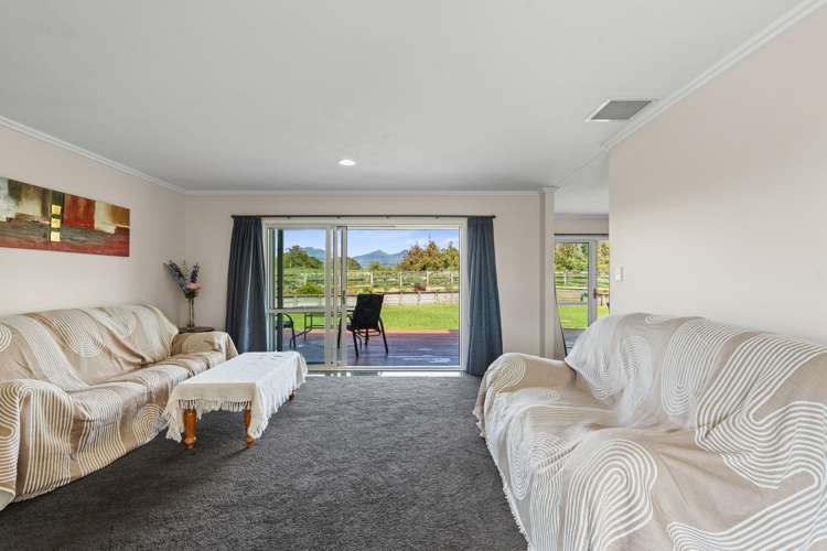1484 Egmont Road Egmont Village_24