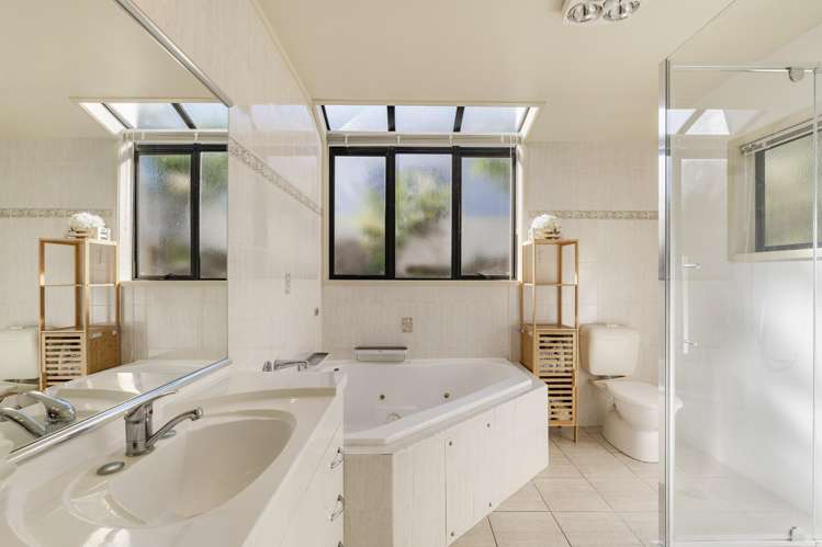 8 Lorrigan Way Welcome Bay_13