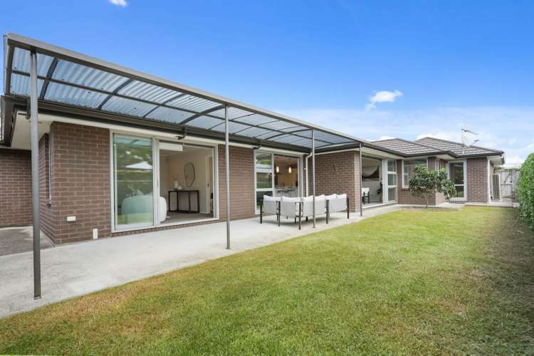 12 Isobel Road Greenhithe_0