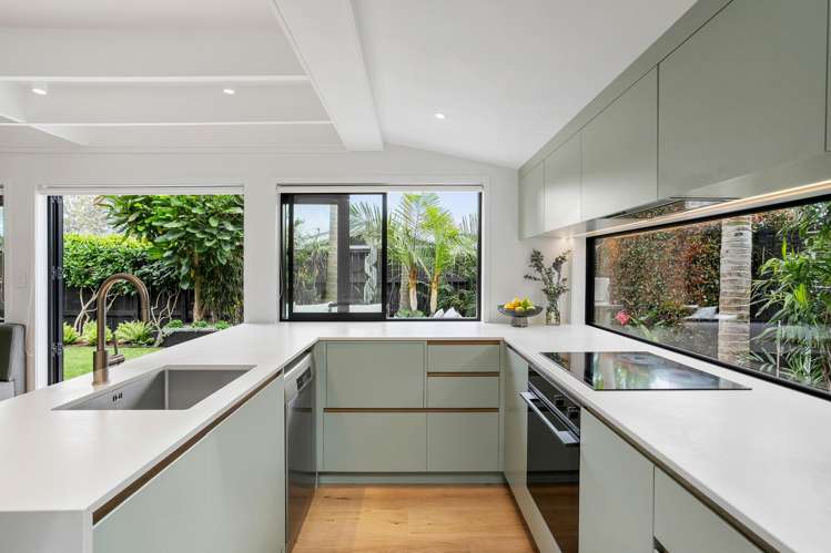 2/220 Point Chevalier Road Point Chevalier_6