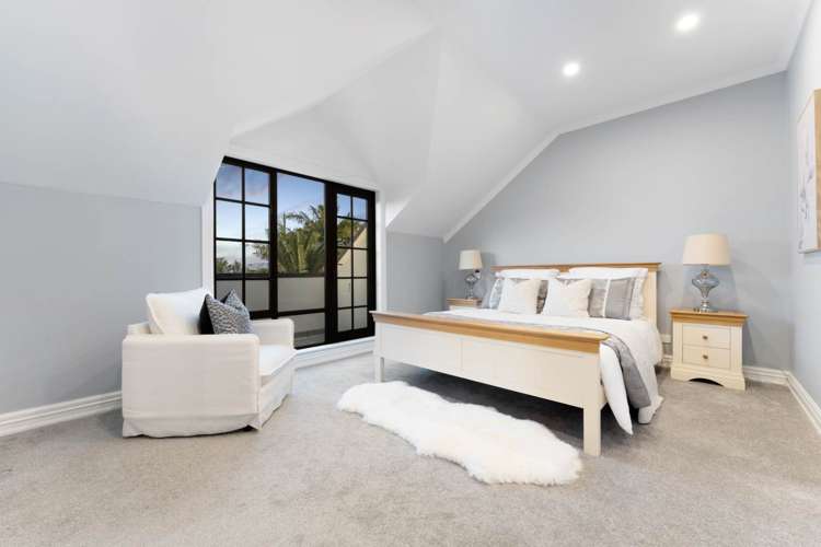 11 Almond Grove Greenhithe_18