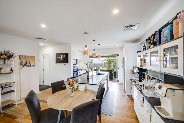 210 Tudor Avenue Mayfair_6