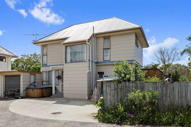 1/5 Hiwihau Place Glenfield_2