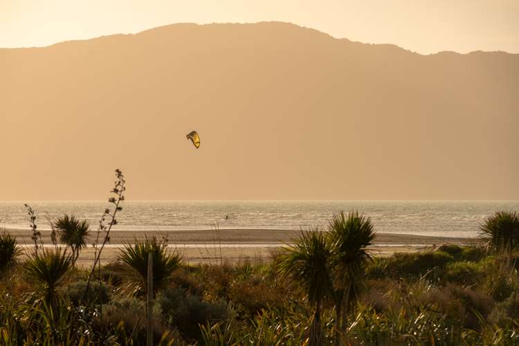 18 Takahe Drive Paraparaumu Beach_11
