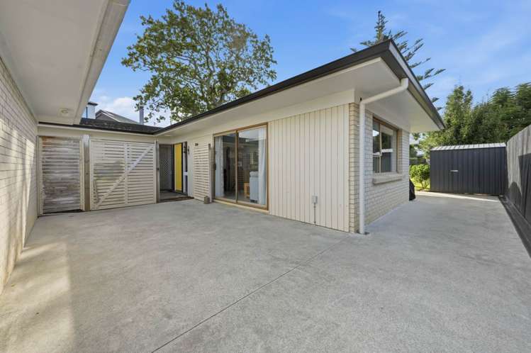 6 Fratley Avenue Farm Cove_21