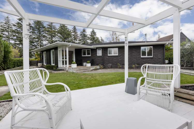 42 Iona Road Havelock North_14