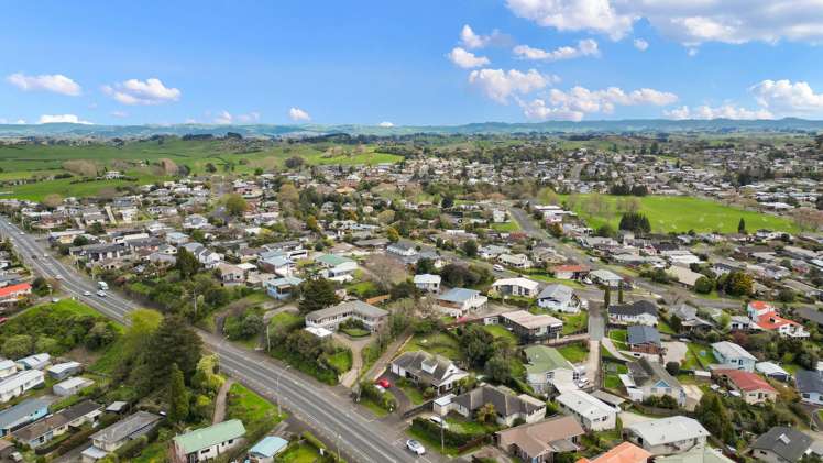 106 Tuhikaramea Road Dinsdale_6