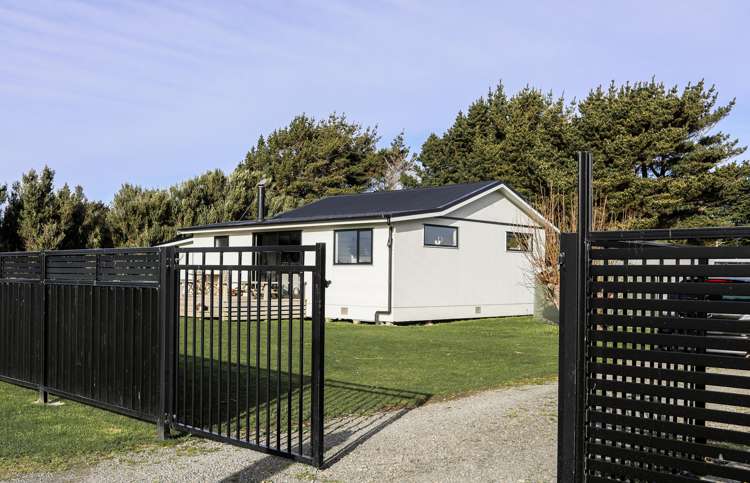 15 Drury Street West Colac Bay_1