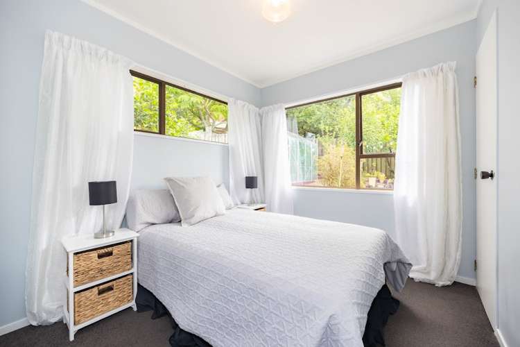 2/48 Hogans Road Glenfield_9