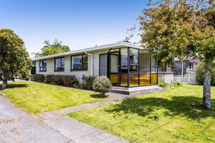 13 Flint Road West Stratford_1