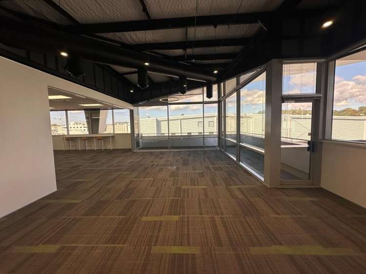 414 Khyber Pass Road Newmarket_5