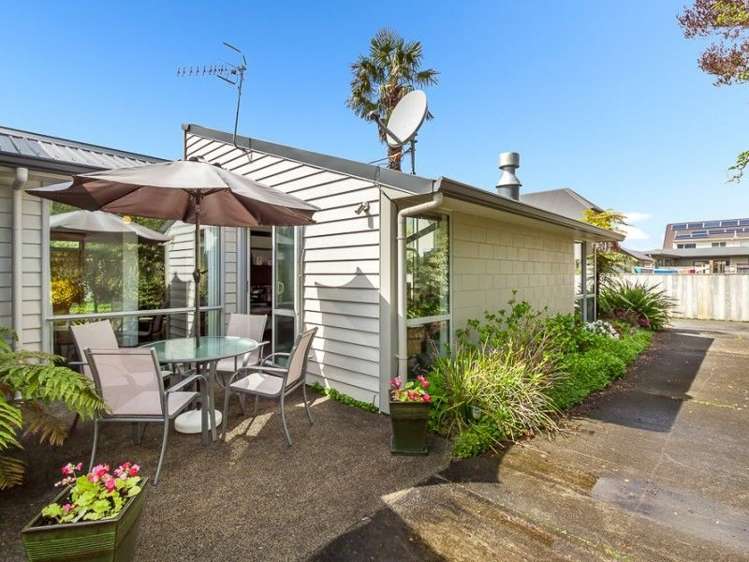 110 Linton Street West End_12