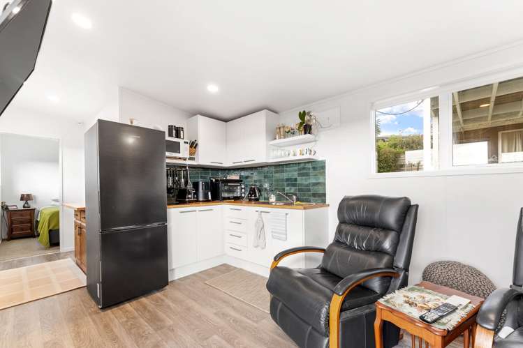 44 Amorino Drive Red Beach_18