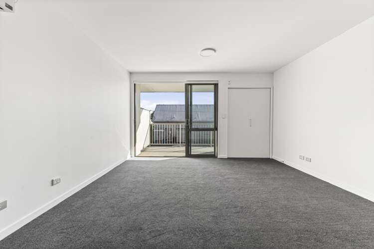 8/20 Stanmore Road Phillipstown_4