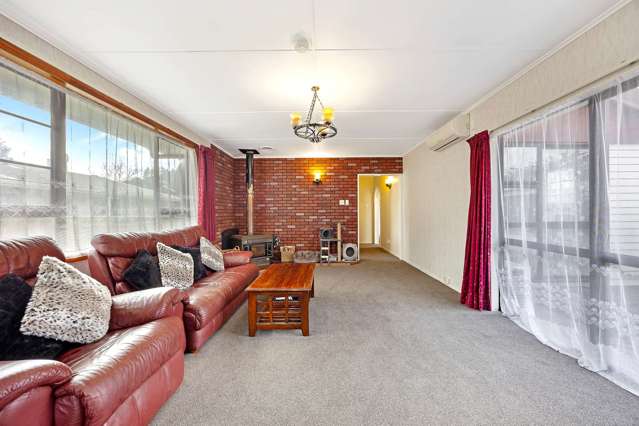 8 Ngaturi Grove Wainuiomata_2