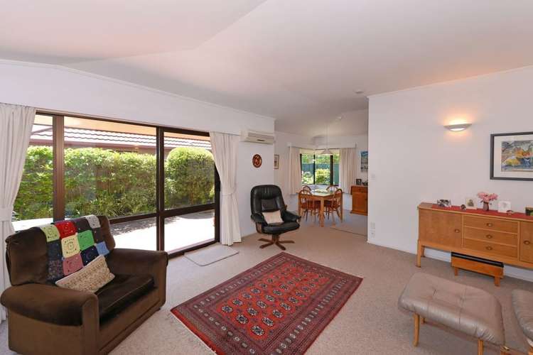 15 De Cesare Way The Wood_5