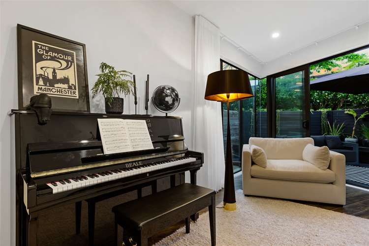 5 Remuremu Street Long Bay_15