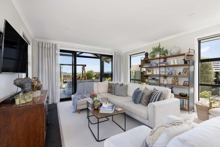 5A Huntaway Close Stoke_2