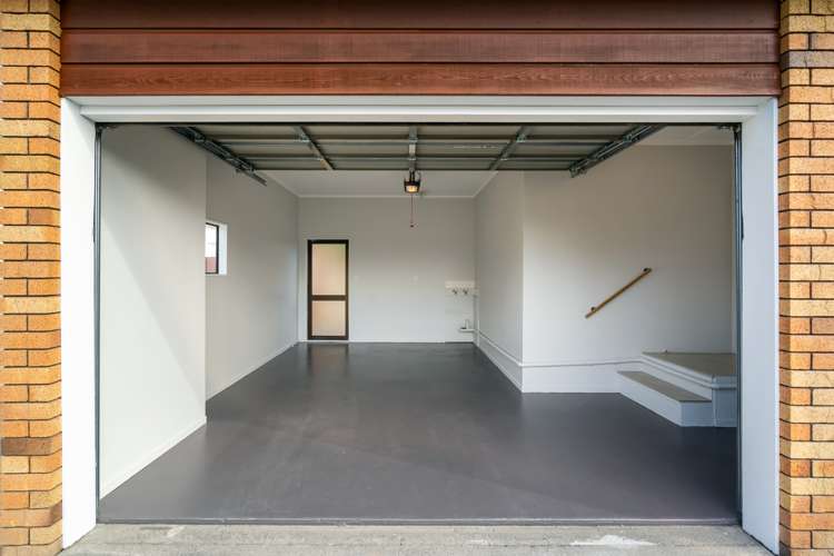 2/133 Pah Road Royal Oak_17